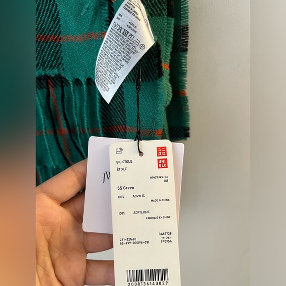 NWT JW Anderson x Uniqlo Green Long Scarf - Picture 2 of 5
